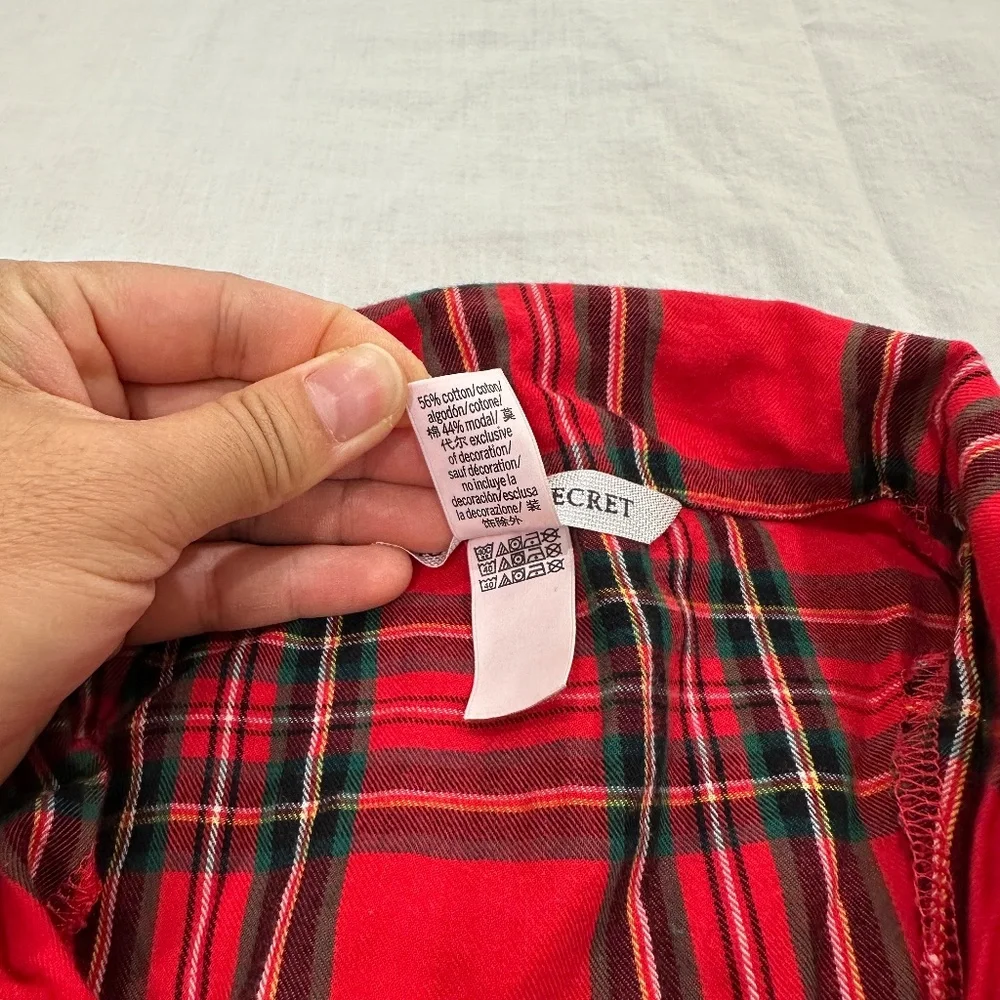 VICTORIA'S SECRET PLAID PAJAMA SET